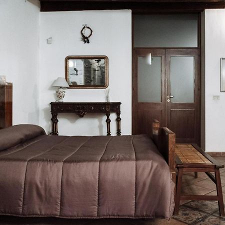 ホテル Filippo'S Holiday House パレルモ エクステリア 写真