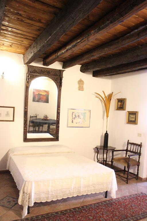 ホテル Filippo'S Holiday House パレルモ 部屋 写真