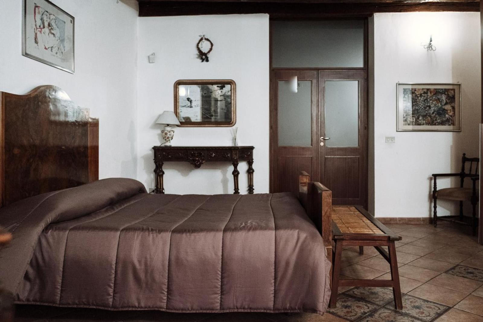 ホテル Filippo'S Holiday House パレルモ エクステリア 写真